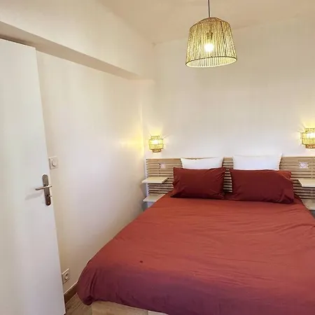 Chez Joan, De Standing, 4 Prs, A 300m Des Plages Антіб