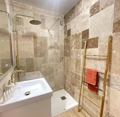 Chez Joan, De Standing, 4 Prs, A 300m Des Plages Антіб