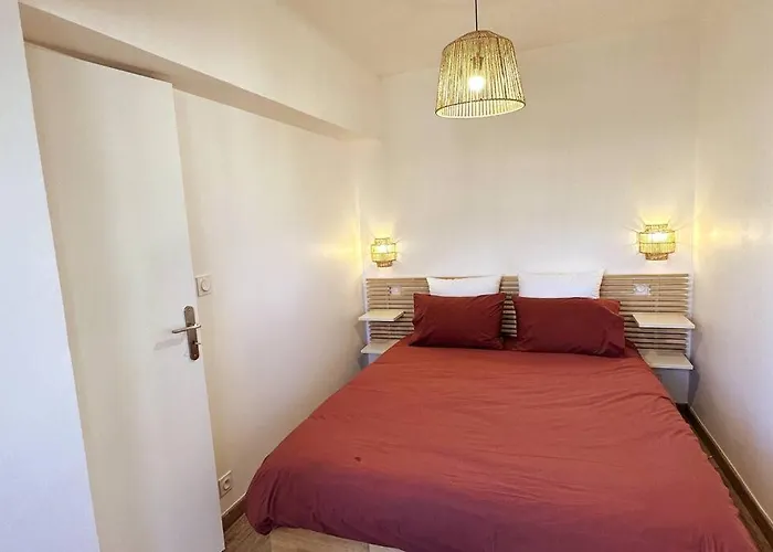 Chez Joan, De Standing, 4 Prs, A 300m Des Plages Антіб